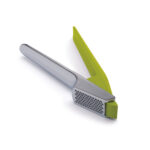 Easy Garlic Crusher – Ultimate Clean Press Tool in Green
