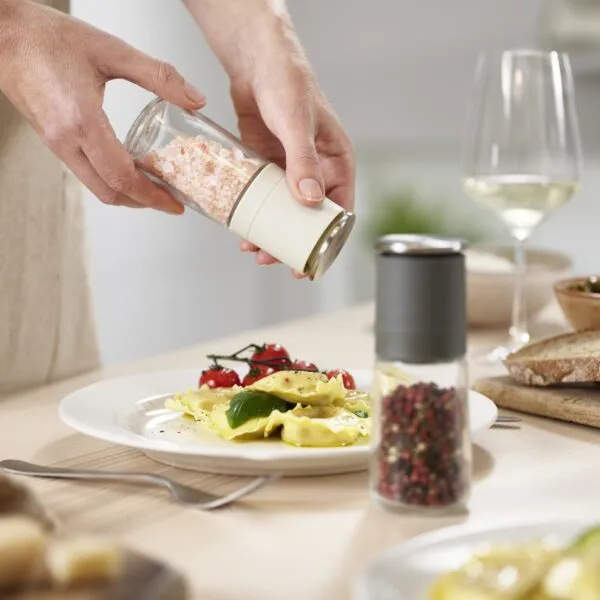 Duo No-spill Salt  Pepper Set