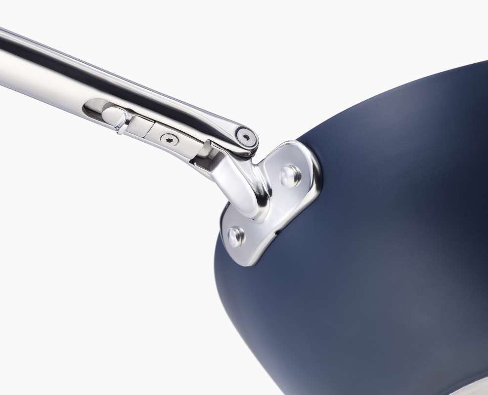 Ultimate Space-Saving Ceramic Non-Stick Wok folded handle